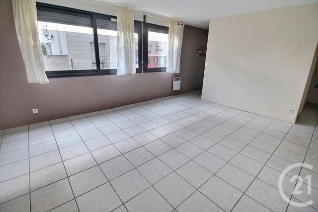 Appartement T2 à louer - 2 pièces - 50 m2 - Bordeaux - 33 - AQUITAINE